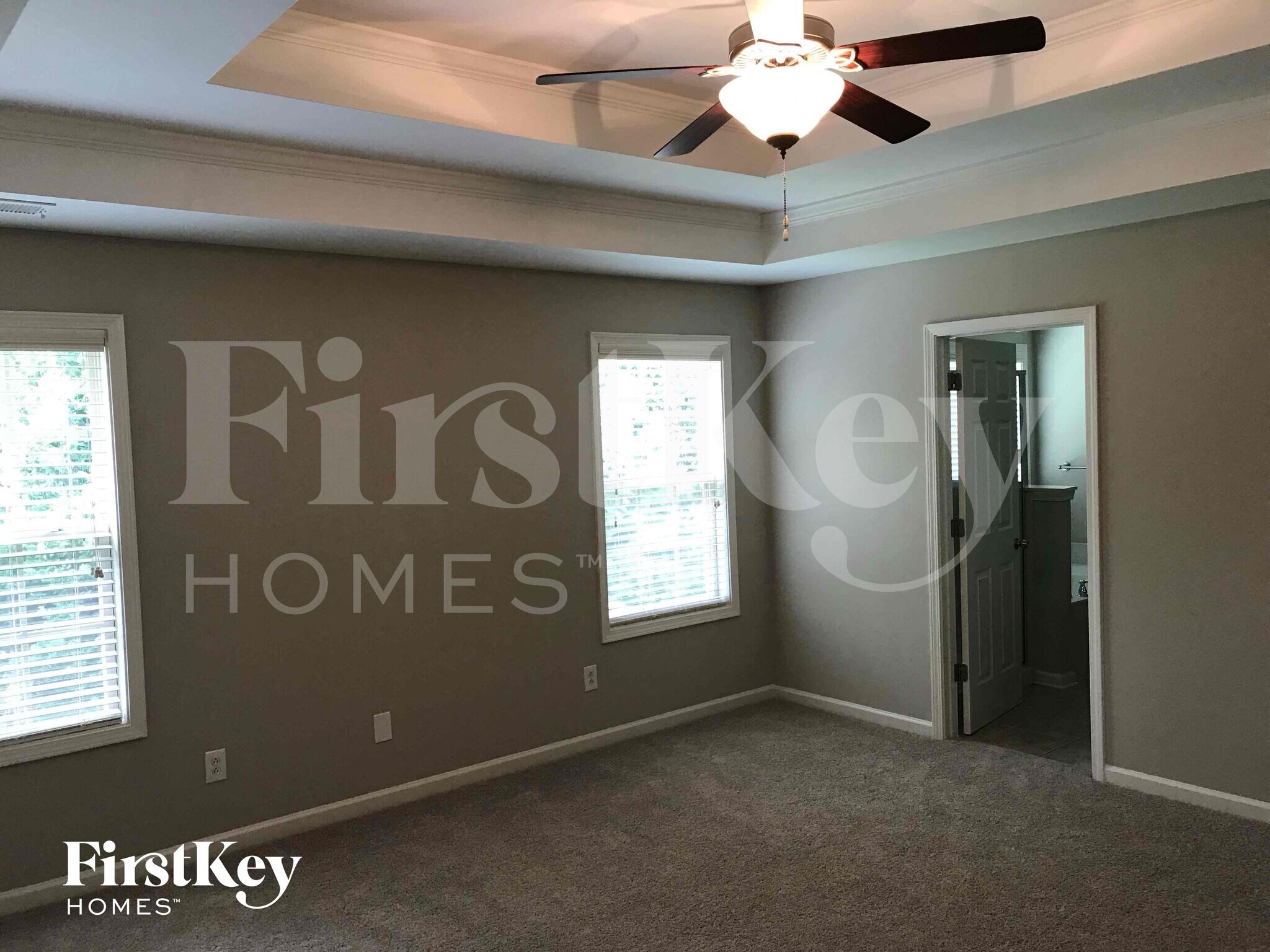 Building Photo - 531 Garden View Ct