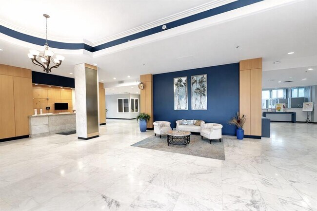 Building Photo - 880 Mandalay Ave