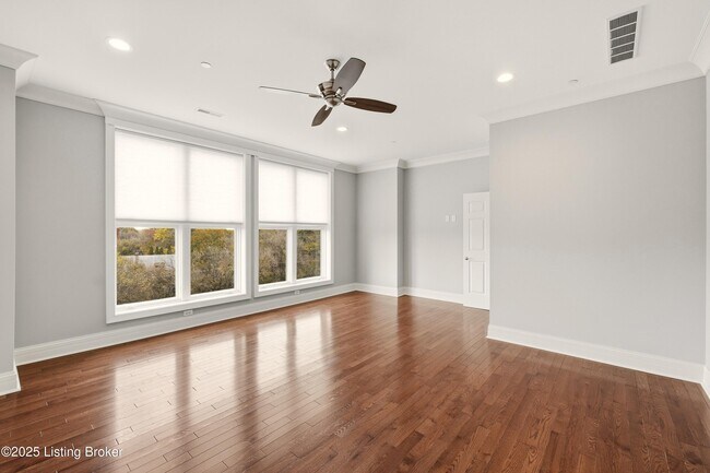 Building Photo - 6600 Seminary Woods Pl