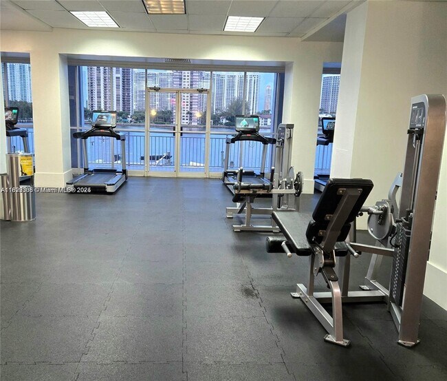 Building Photo - 18071 Biscayne Blvd