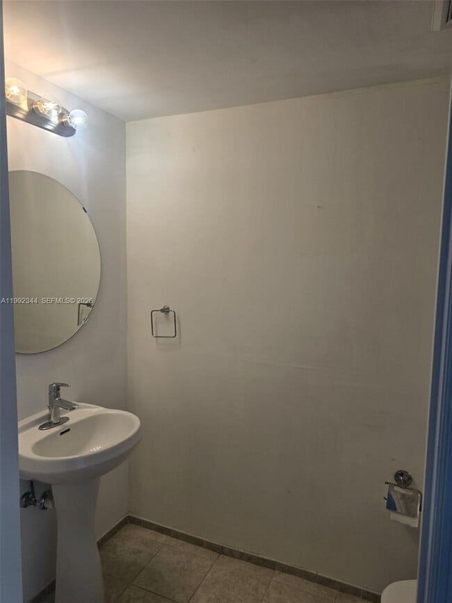 Building Photo - 60 SW 13th St