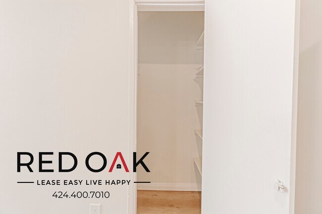 Building Photo - 5130 Yarmouth Ave