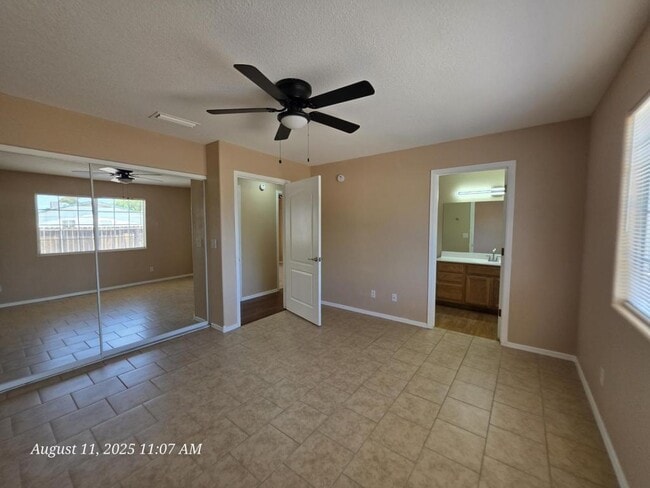 Building Photo - 1801 Chicago Ave