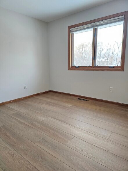 Building Photo - 10283 Karston Ave NE