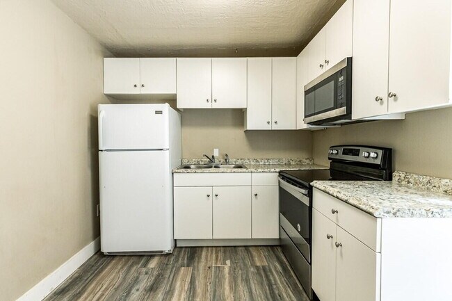 Building Photo - 2311 25th St