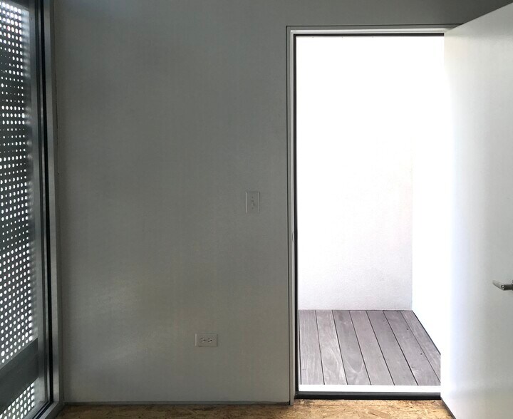 Building Photo - 3544 W Palmer St