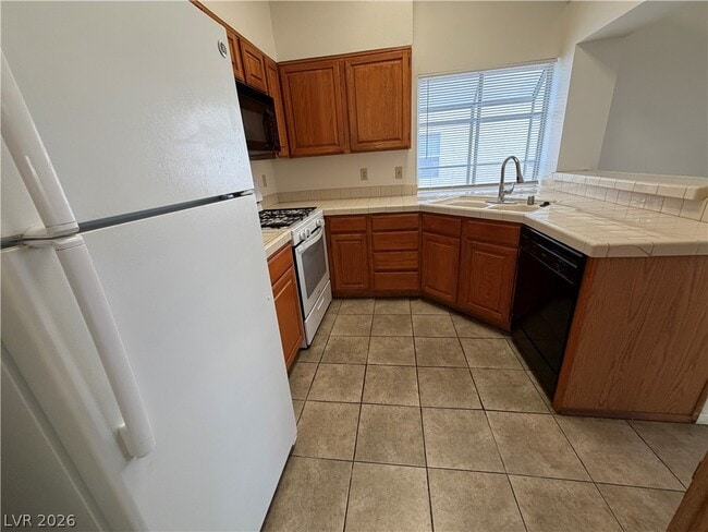 Building Photo - 2071 Angel Falls Dr