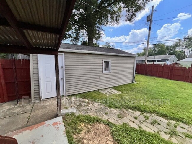 Building Photo - 300 N Park Dr