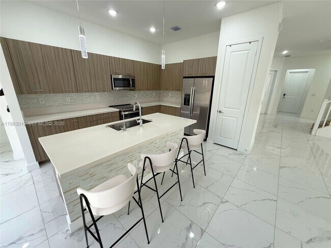 Building Photo - 17410 SW 46th St