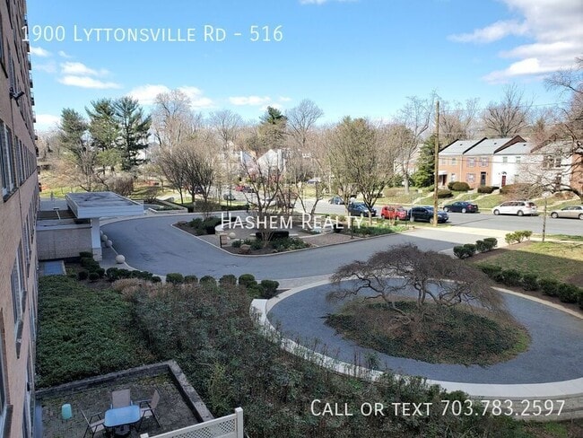Building Photo - 1900 Lyttonsville Rd