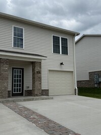 Building Photo - 241 Pinehurst Dr