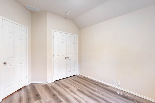 Building Photo - 2505 Monroe Dr