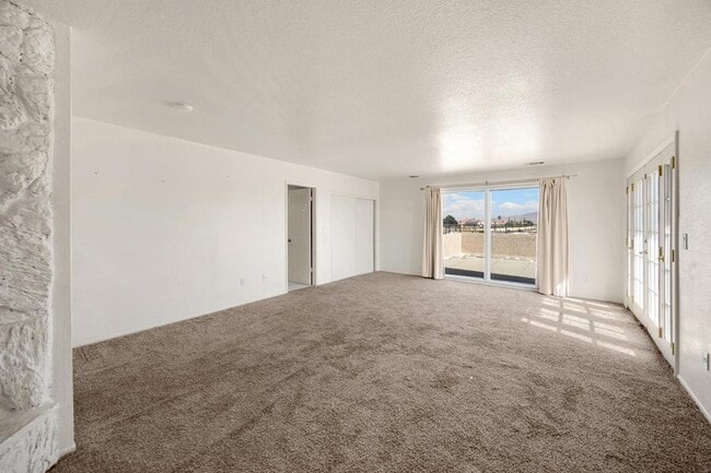 Building Photo - 17705 Vista Point Dr