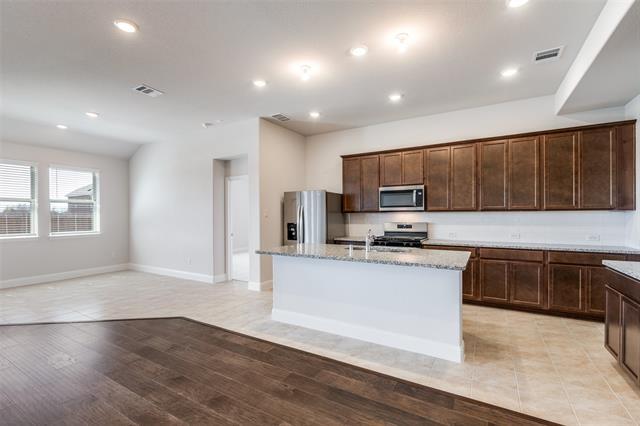 Building Photo - 3029 Hollybrook Ln