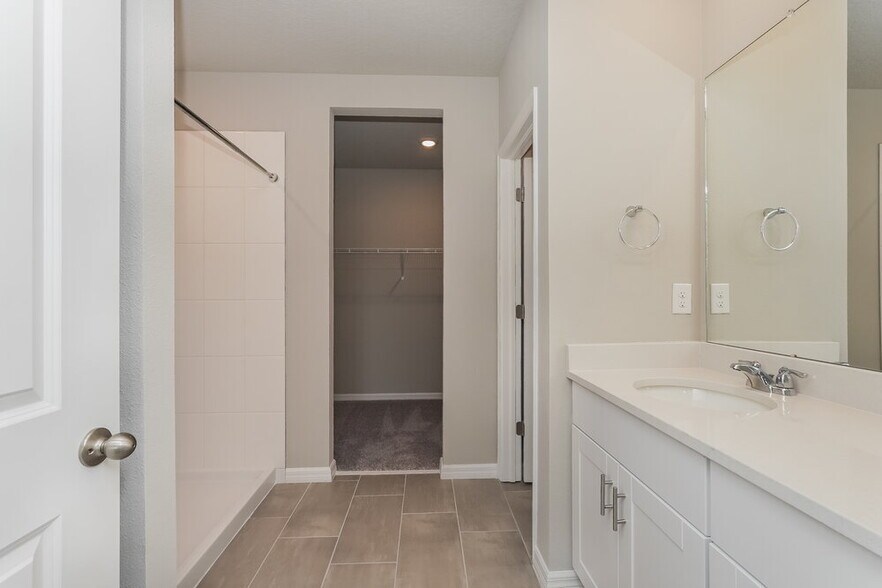 Building Photo - 38993 Harlow Rose Dr