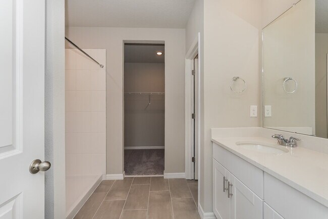 Building Photo - 38993 Harlow Rose Dr