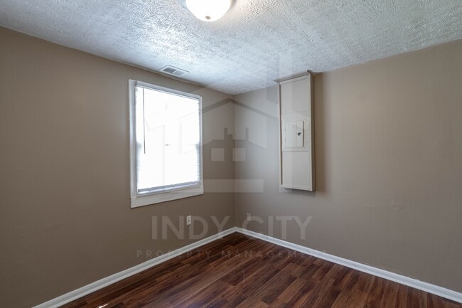 Building Photo - 2531 N Tacoma Ave
