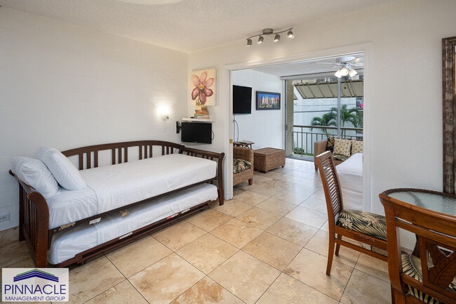 Building Photo - 240 Lili?uokalani Ave