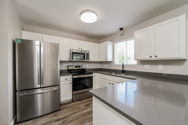 Building Photo - 2619 W 4650 S