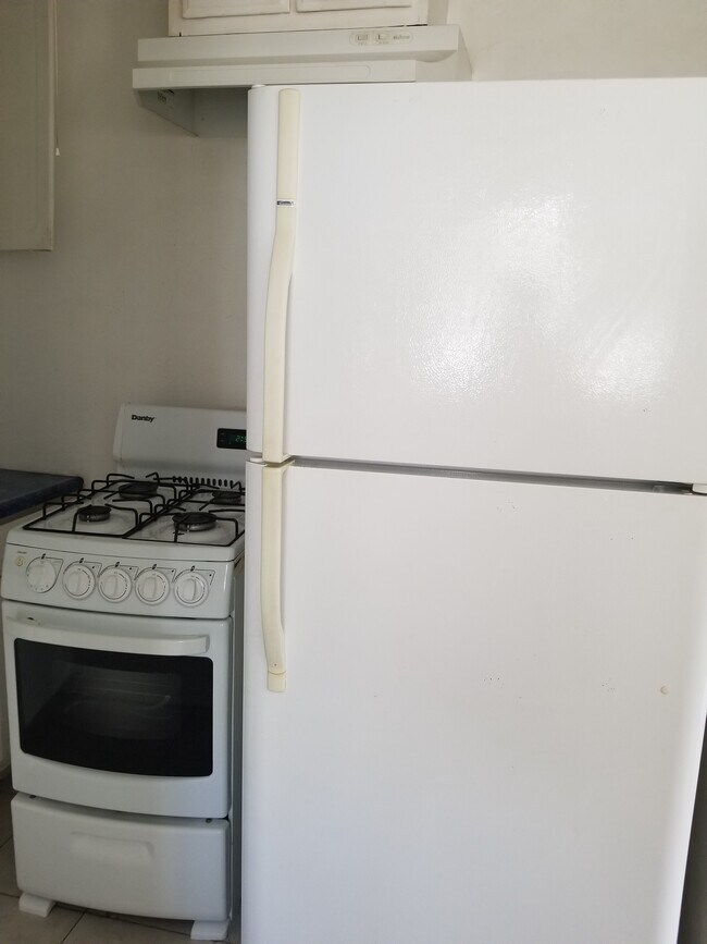 stove and refg. - 214 N Hoover St