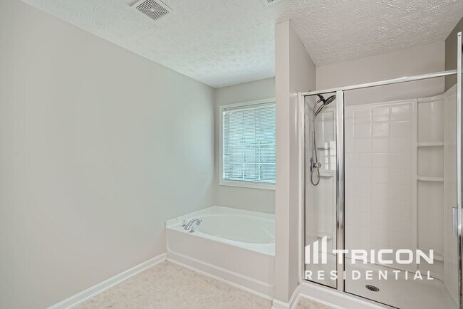 Building Photo - 1160 Paper Creek Dr SE