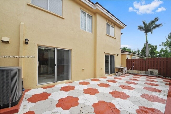Building Photo - 7347 NW 173rd Dr