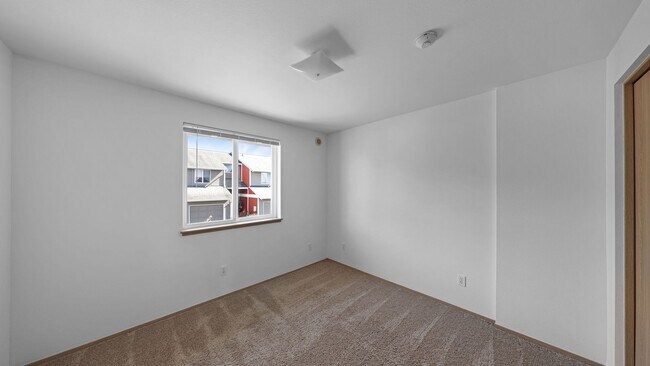Building Photo - 2 Bed 1.5 Bath - No Pets Allowed - NAS Whidbey