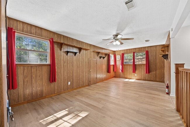 Building Photo - 12 Dewthread Ct