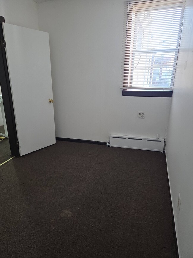 Building Photo - 2608 S Fairhill St