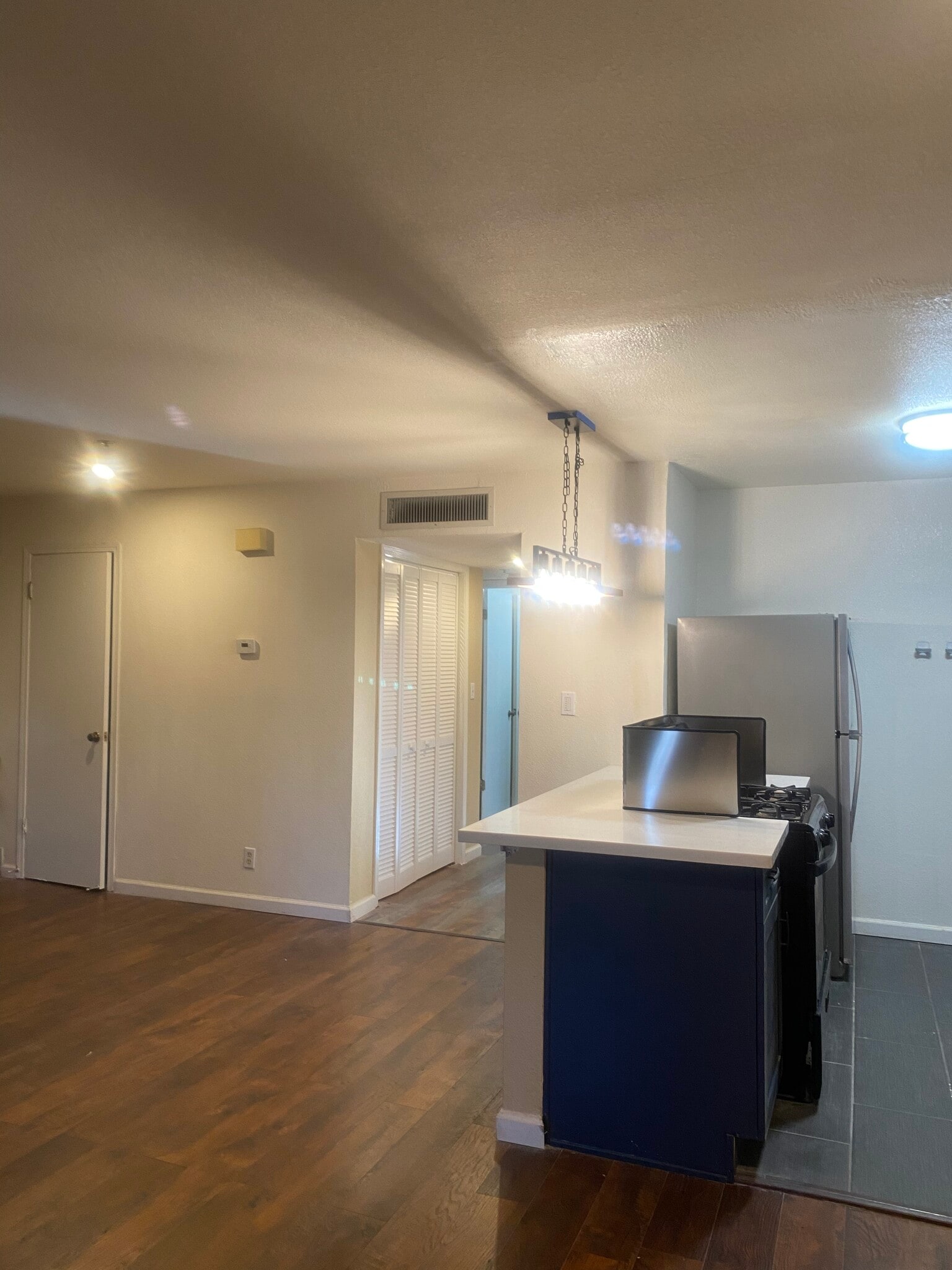 Building Photo - 1020 San Gabriel Cir