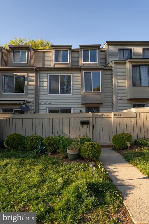 Building Photo - 9377 Chadburn Pl