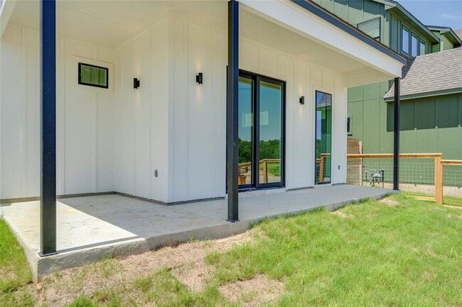 Building Photo - 2725 Bristol Dr
