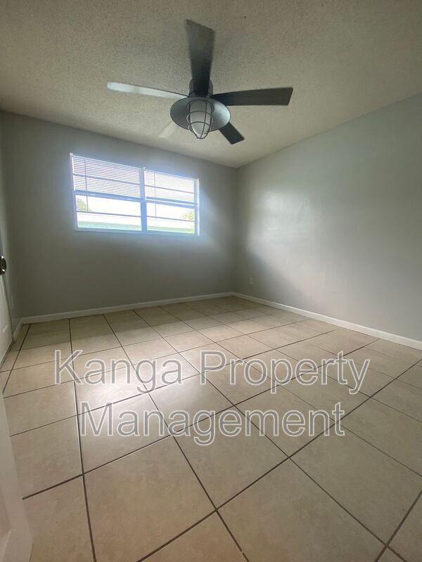 Building Photo - 3206 Louisiana Ave