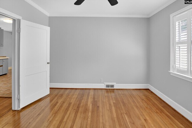 Building Photo - 512 Carrison St