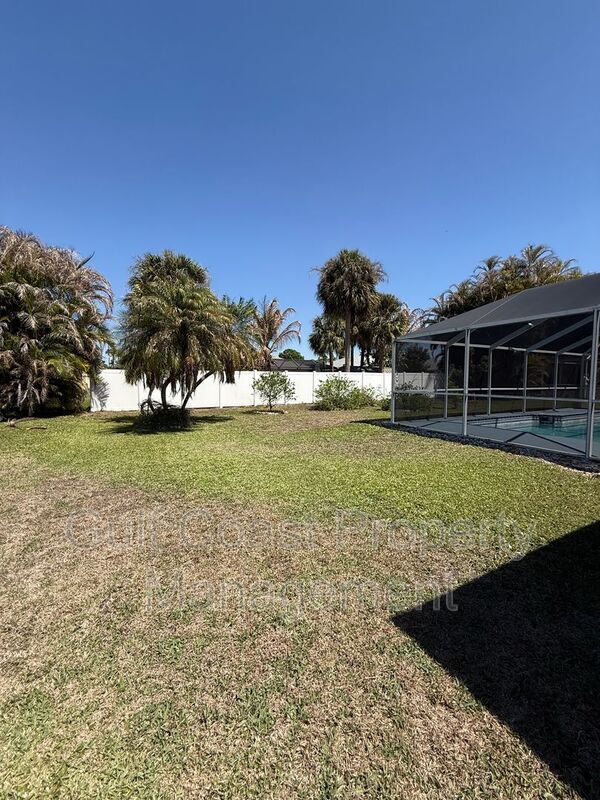 Building Photo - 2612 7th St W