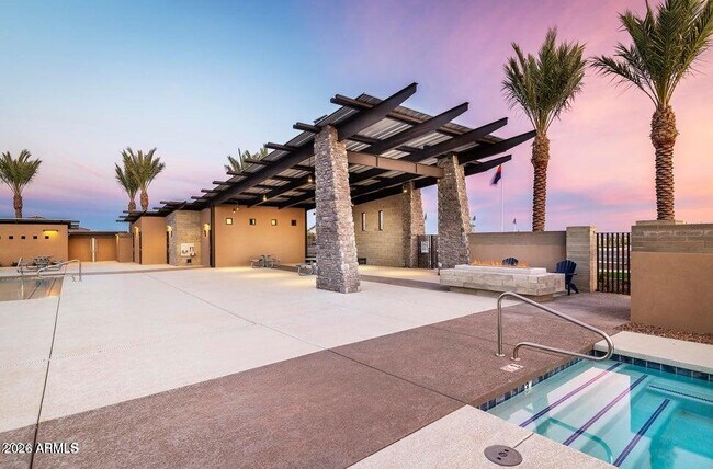 Building Photo - 23150 E Saddle Way