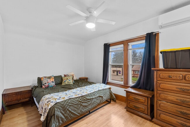 Building Photo - 1136 Fond Du Lac Ave