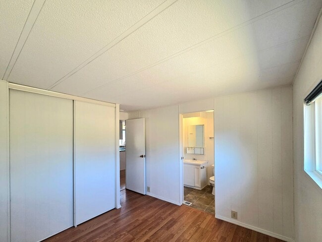 Building Photo - Cute 2-Bedroom & 2-Bathroom Single Family Home for Rent!