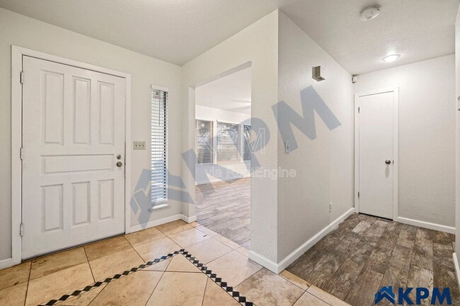 Building Photo - 9146 Blue Fox Way