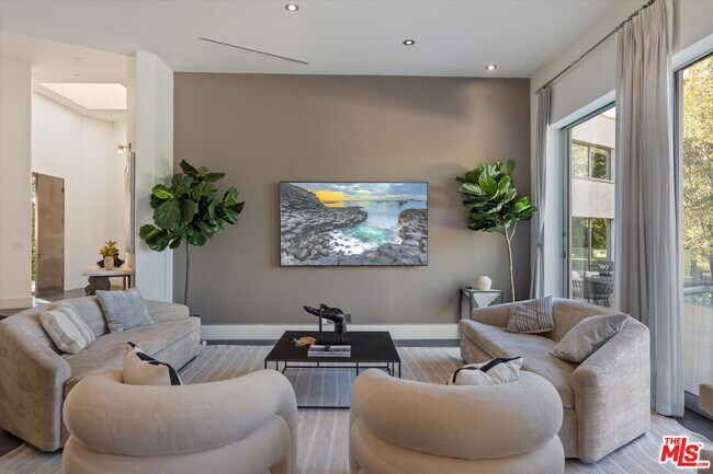 Building Photo - 2666 Hutton Dr