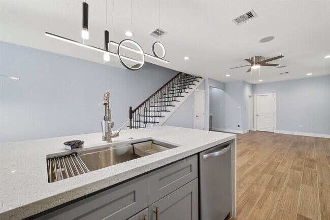 Building Photo - 10021 Alfred Ln