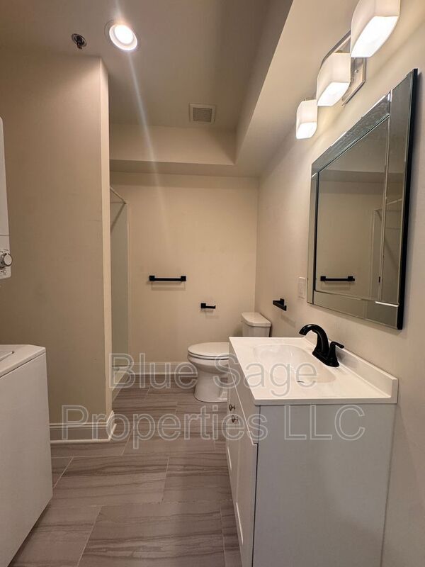 Building Photo - 432 E Baltimore Ave