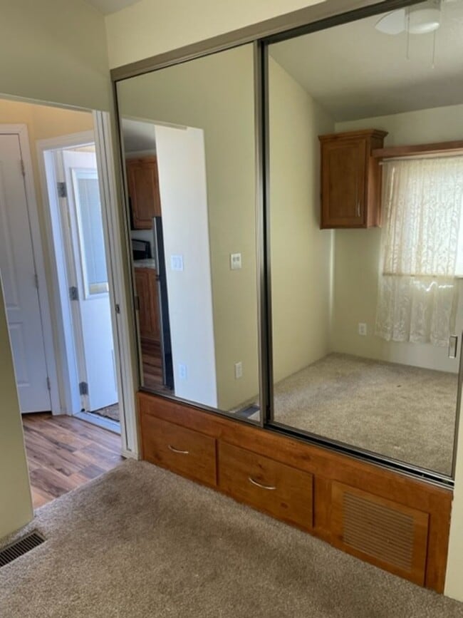 Building Photo - 1BR/1BA Tiny Home in Ramona Town Center