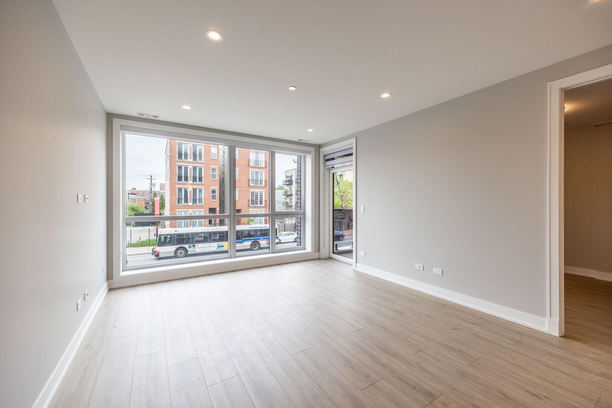 Building Photo - 2354 W Polk St