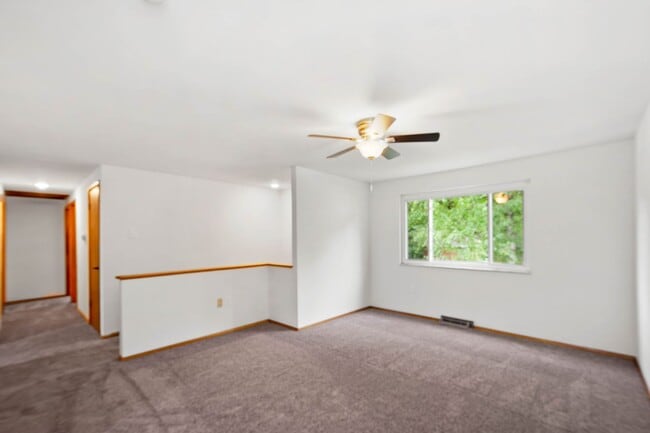 Building Photo - AVAILABLE AUGUST 1ST!! DON'T MISS TIS GORGEOUS 3 BEDROOM IN PENN HILLS!