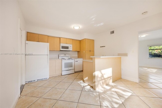 Building Photo - 2330 SW 26th Ln