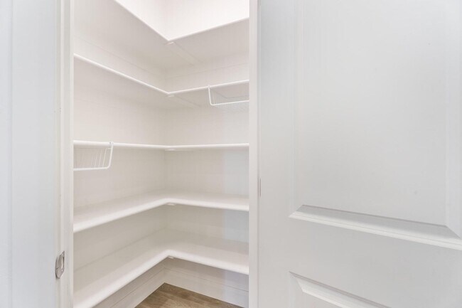 Pantry - 484 W Greenstone Pl