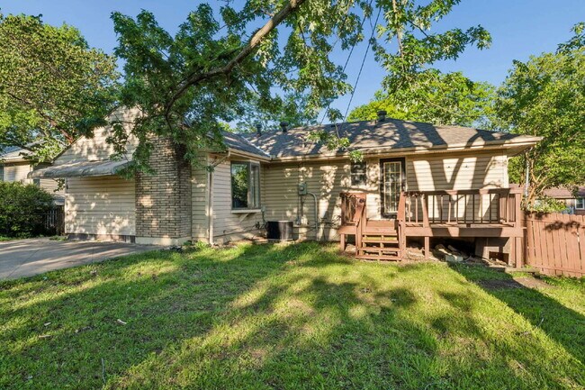 Building Photo - COMING SOON!! Charming 3-Bedroom Home with Spacious 2160 Sq Ft Layout in Independence, MO!