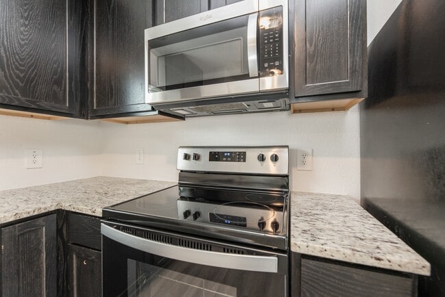 Building Photo - 13010 Sorrento Bay Dr