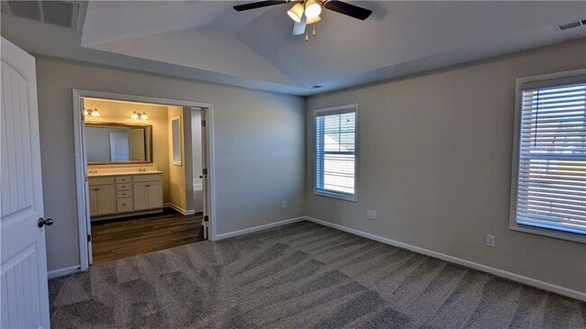 Building Photo - 405 Sonoma Ct